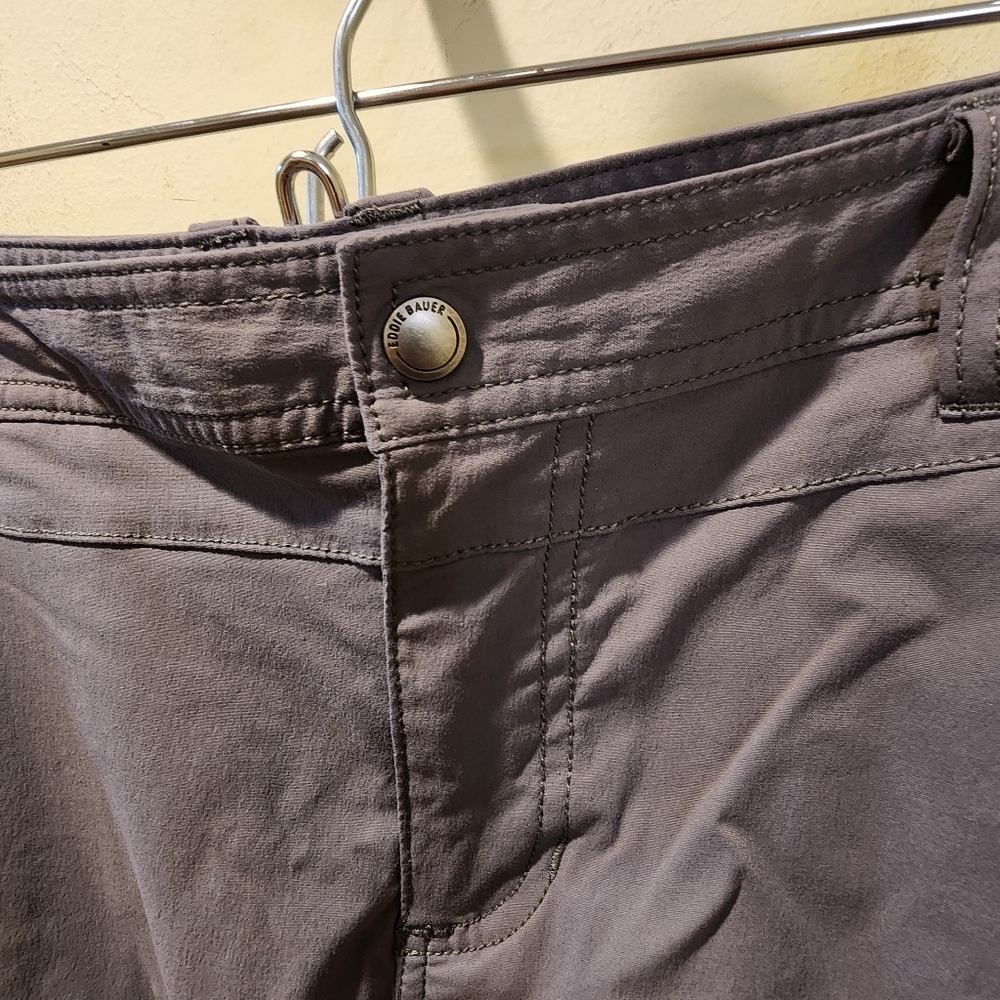 Eddy Bauer Women's Gray Capri Pants Size 12 - Picture 6 of 15